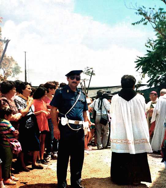Fondi (LT) 1990 Luigi Vaticone durante la processione annuale della Madonna della Rocca